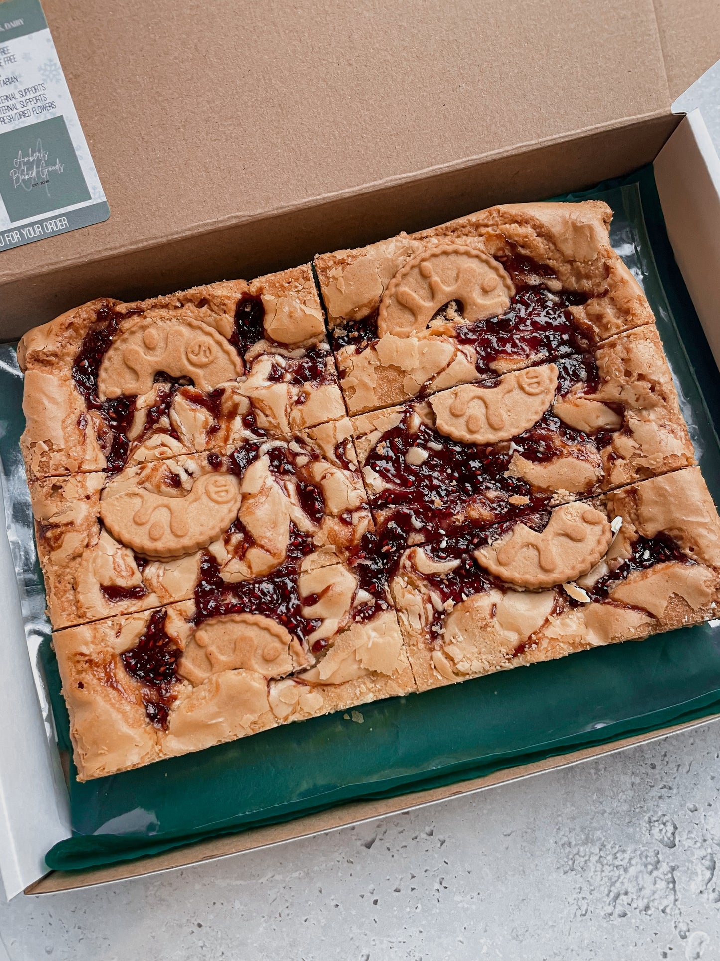 6 White Chocolate Brownies (Blondies)