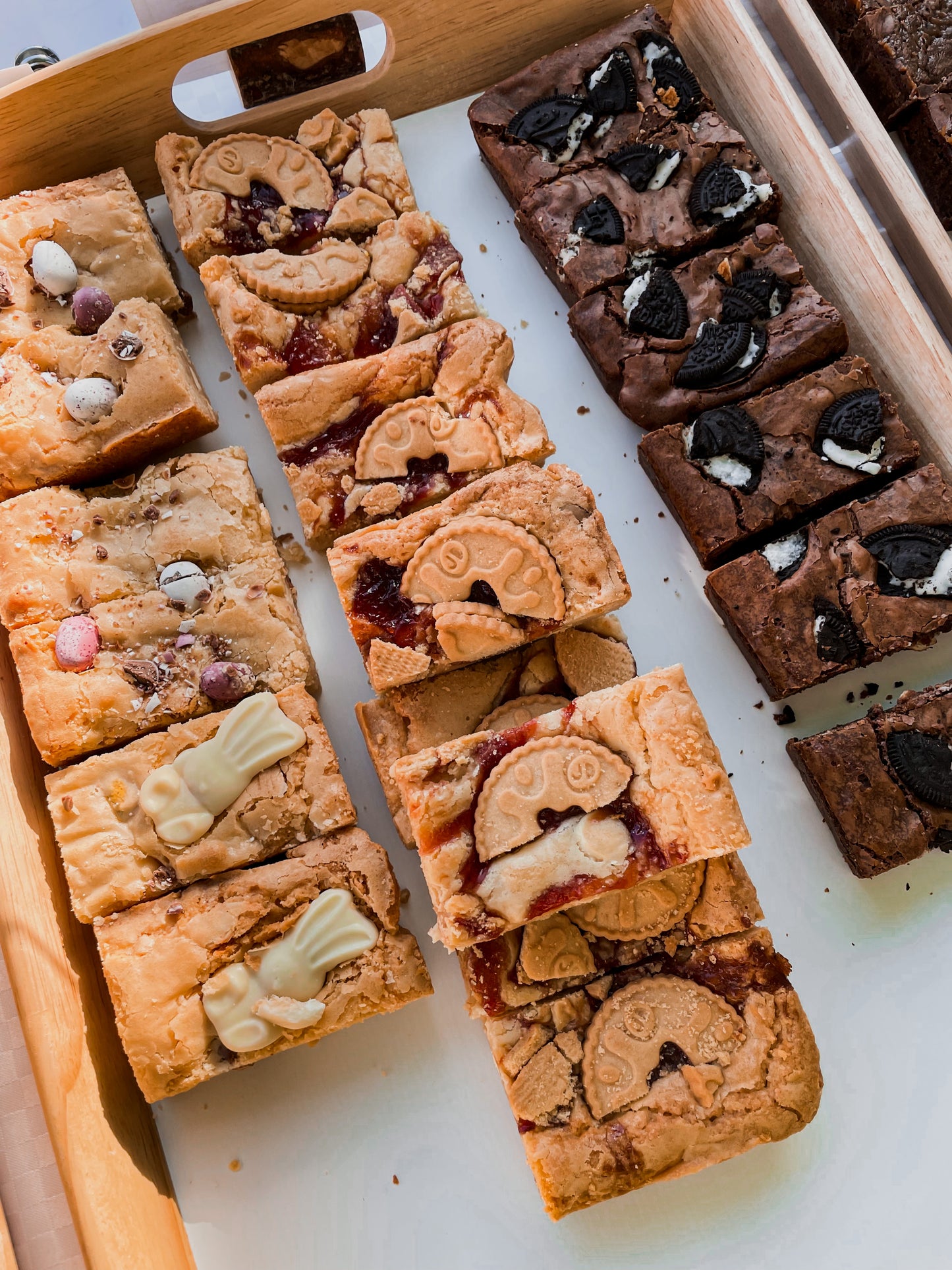 6 White Chocolate Brownies (Blondies)
